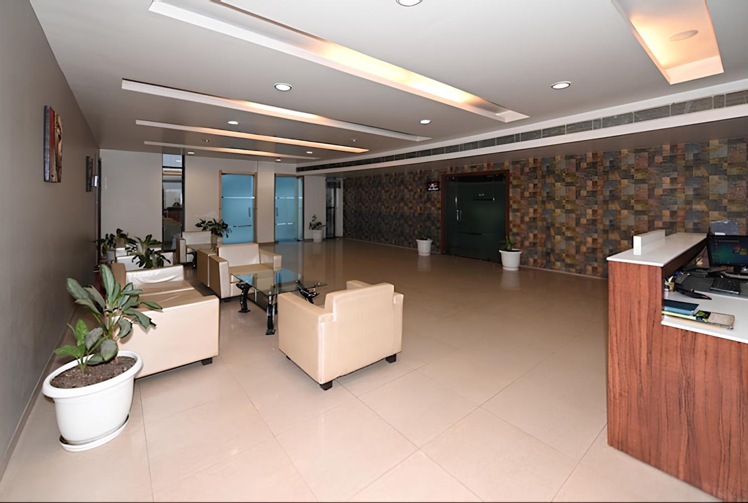 Club 7 Resort And Banquets بريلي المظهر الخارجي الصورة